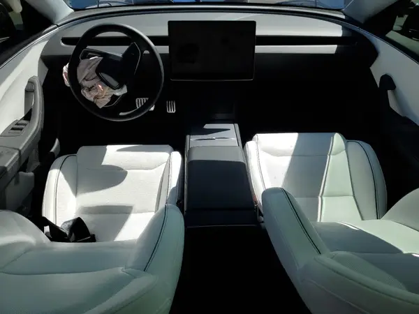 5YJ3E1ETXSF941483 2025 TESLA MODEL 3 - Image 8
