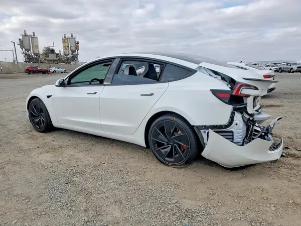 5YJ3E1ETXTF182657 2026 TESLA MODEL 3 - Image 2