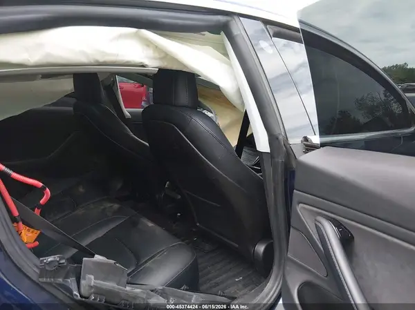 5YJ3W1WB5LF647661 2020 TESLA MODEL 3 - Image 8
