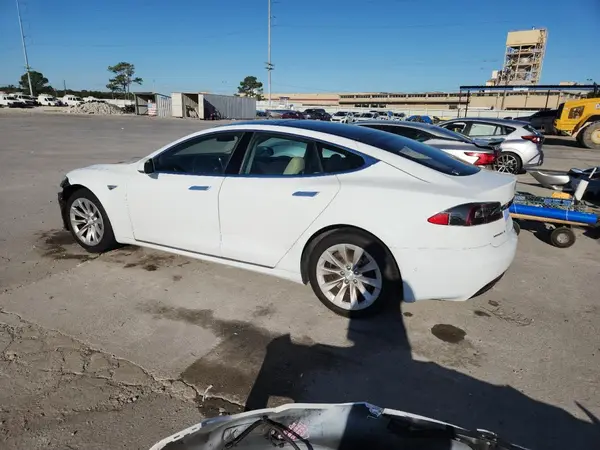 5YJSA1E10GF156032 2016 TESLA MODEL S - Image 2