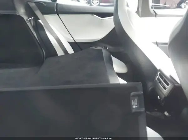 5YJSA1E10HF193356 2017 TESLA MODEL S - Image 8