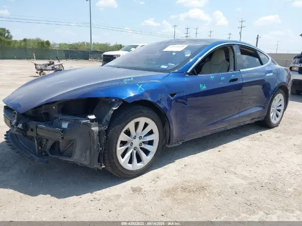 5YJSA1E10HF215517 2017 TESLA MODEL S - Image 2