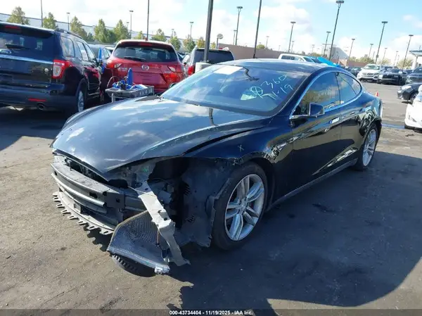 5YJSA1E11GF126473 2016 TESLA MODEL S - Image 2