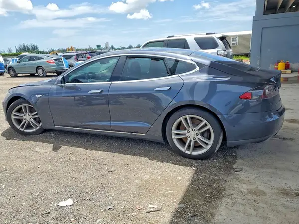 5YJSA1E11GF130197 2016 TESLA MODEL S - Image 2
