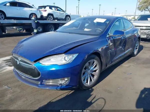 5YJSA1E11GF130328 2016 TESLA MODEL S - Image 2