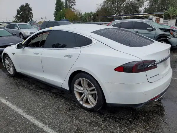 5YJSA1E11GF130684 2016 TESLA MODEL S - Image 2