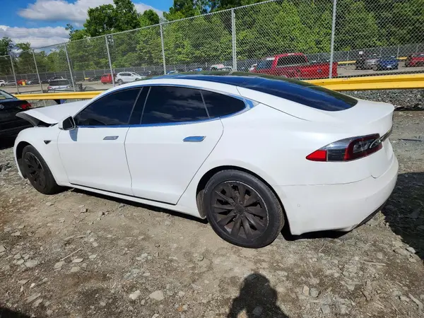5YJSA1E11GF156024 2016 TESLA MODEL S - Image 2