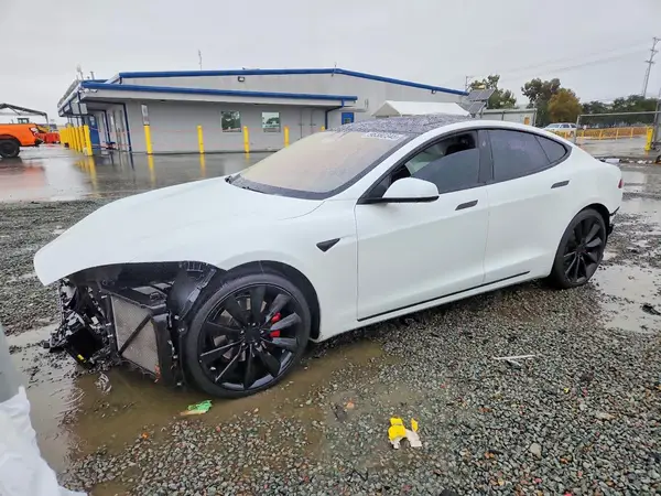 5YJSA1E11GF161000 2016 TESLA MODEL S - Image 1