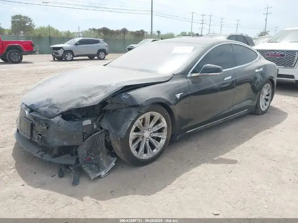 5YJSA1E11HF225893 2017 TESLA MODEL S - Image 2
