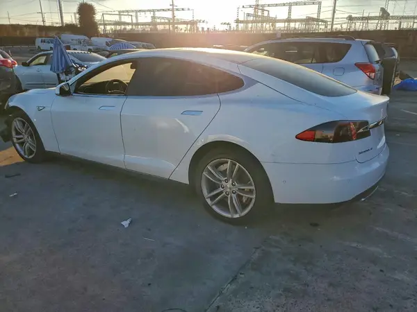 5YJSA1E12GF129530 2016 TESLA MODEL S - Image 2