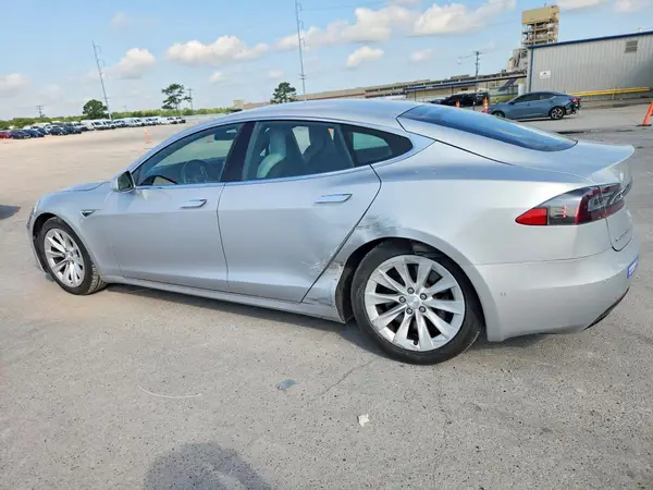 5YJSA1E12GF147302 2016 TESLA MODEL S - Image 2