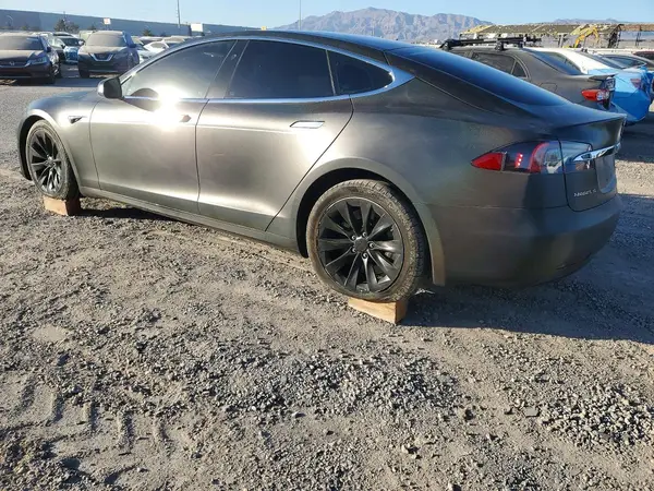 5YJSA1E12HF215499 2017 TESLA MODEL S - Image 2