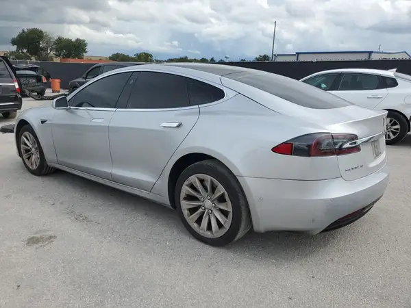 5YJSA1E14HF221675 2017 TESLA MODEL S - Image 2