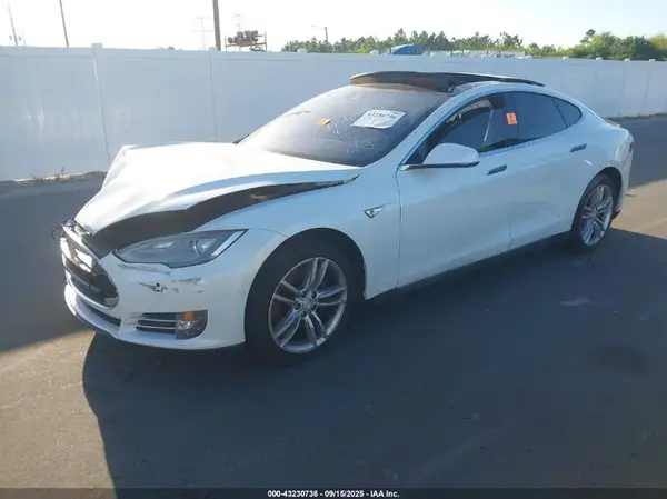 5YJSA1E15GF130672 2016 TESLA MODEL S - Image 2
