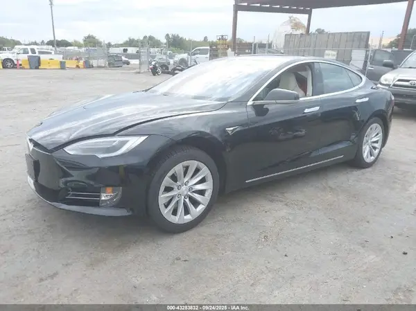 5YJSA1E15HF227629 2017 TESLA MODEL S - Image 2