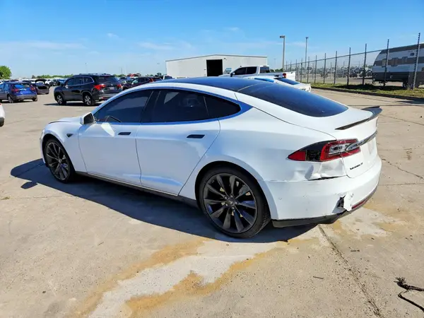5YJSA1E16GF133905 2016 TESLA MODEL S - Image 2