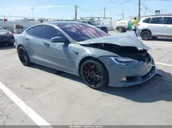 5YJSA1E16HF215277 2017 TESLA MODEL S