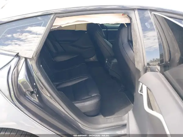 5YJSA1E16HF215277 2017 TESLA MODEL S - Image 8