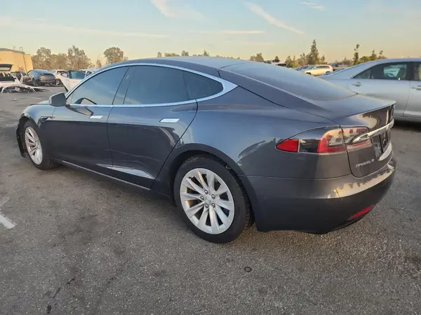 5YJSA1E17HF202781 2017 TESLA MODEL S - Image 2