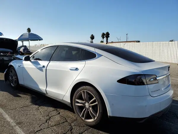 5YJSA1E18GF130665 2016 TESLA MODEL S - Image 2