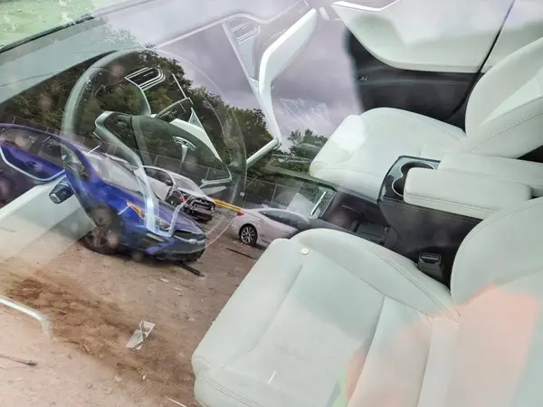 5YJSA1E18HF225163 2017 TESLA MODEL S - Image 8