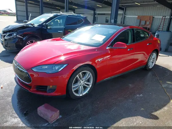 5YJSA1E19GF120095 2016 TESLA MODEL S - Image 2