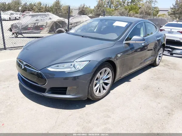 5YJSA1E19GF135681 2016 TESLA MODEL S - Image 2