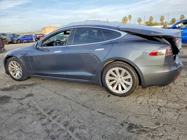 5YJSA1E19HF203205 2017 TESLA MODEL S - Image 2