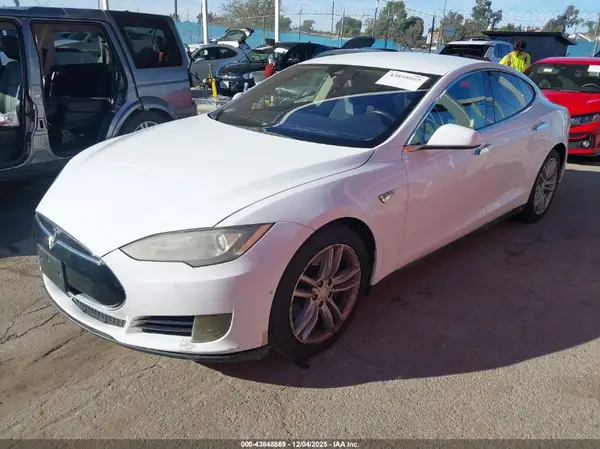5YJSA1E1XGF126682 2016 TESLA MODEL S - Image 2
