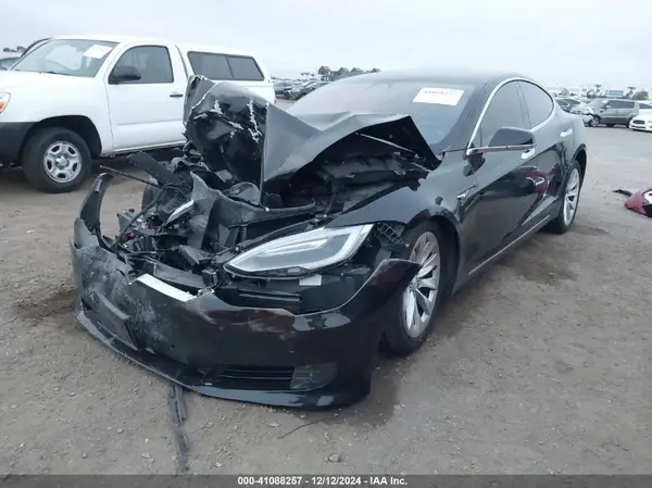 5YJSA1E1XHF202743 2017 TESLA MODEL S - Image 2