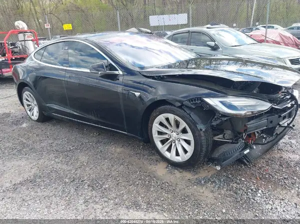 5YJSA1E1XHF210843 2017 TESLA MODEL S - Image 1