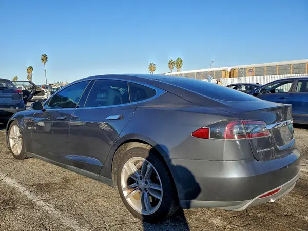 5YJSA1E20GF125744 2016 TESLA MODEL S - Image 2