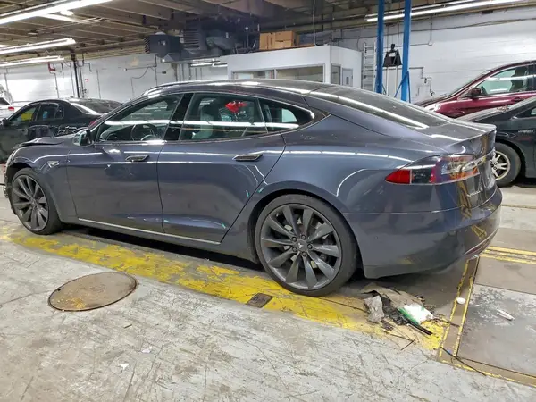 5YJSA1E20GF132631 2016 TESLA MODEL S - Image 2