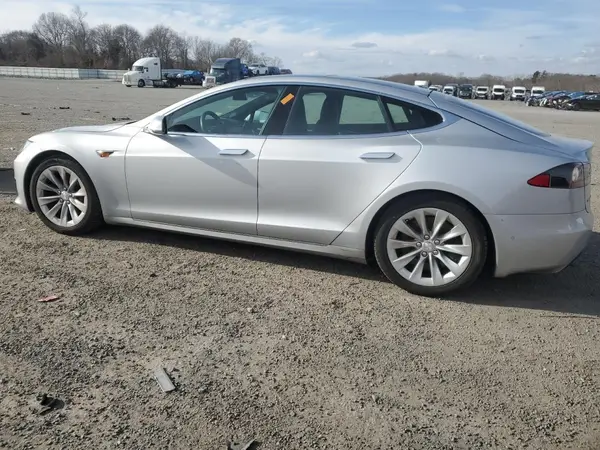 5YJSA1E20HF193365 2017 TESLA MODEL S - Image 2