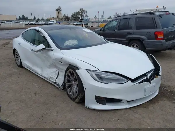 5YJSA1E20HF199439 2017 TESLA MODEL S - Image 1