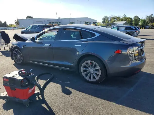 5YJSA1E20HF211086 2017 TESLA MODEL S - Image 2