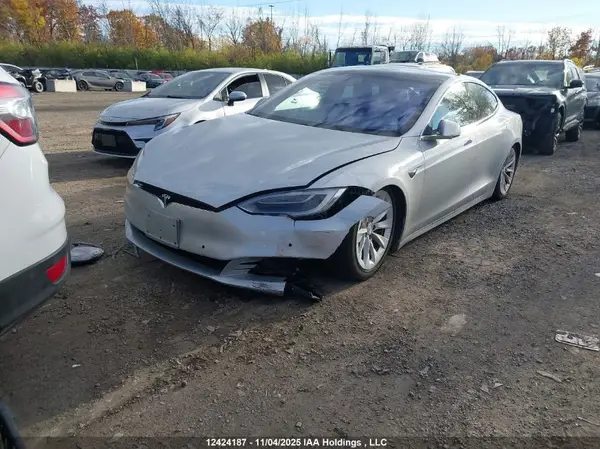 5YJSA1E20HF215493 2017 TESLA MODEL S - Image 2