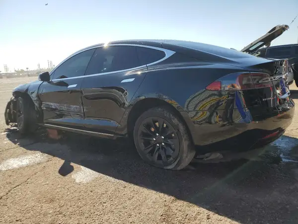 5YJSA1E20HF233041 2017 TESLA MODEL S - Image 2