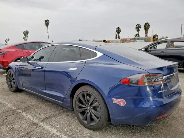 5YJSA1E20JF245874 2018 TESLA MODEL S - Image 2