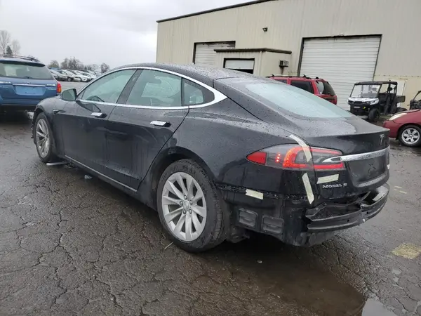 5YJSA1E20JF248919 2018 TESLA MODEL S - Image 2