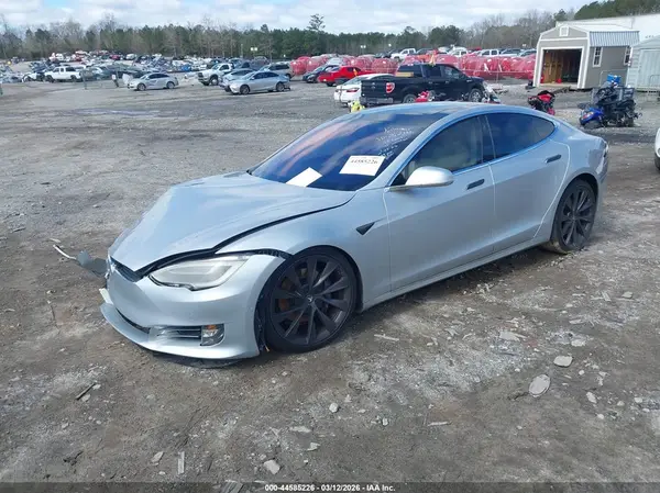 5YJSA1E20JF256969 2018 TESLA MODEL S - Image 2