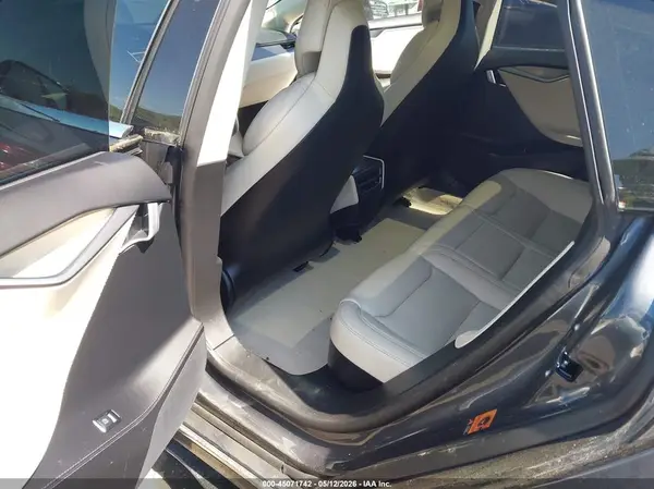 5YJSA1E20JF260388 2018 TESLA MODEL S - Image 8