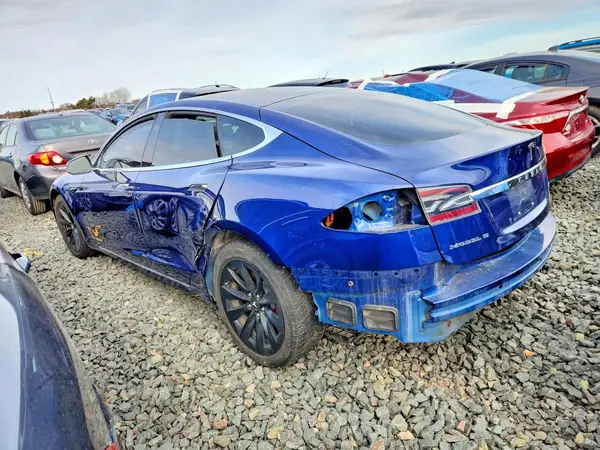 5YJSA1E20JF268300 2018 TESLA MODEL S - Image 2