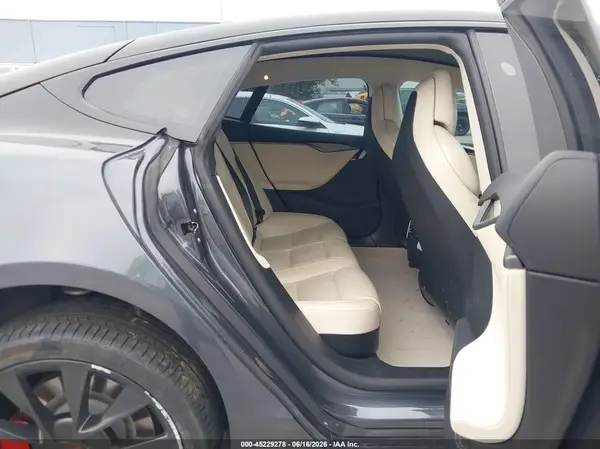 5YJSA1E20JF270001 2018 TESLA MODEL S - Image 8
