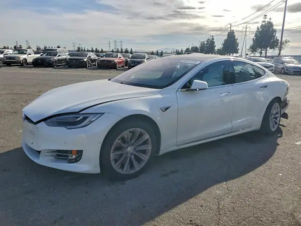 5YJSA1E20JF272766 2018 TESLA MODEL S - Image 1