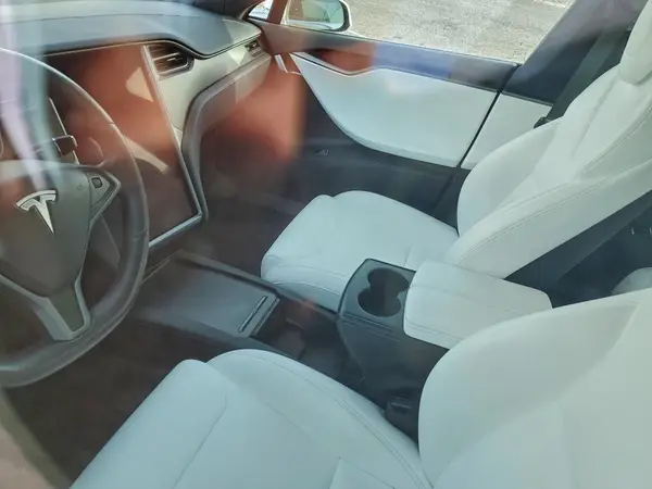 5YJSA1E20JF272766 2018 TESLA MODEL S - Image 8