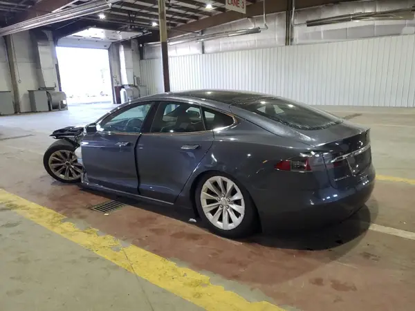5YJSA1E20JF273853 2018 TESLA MODEL S - Image 2
