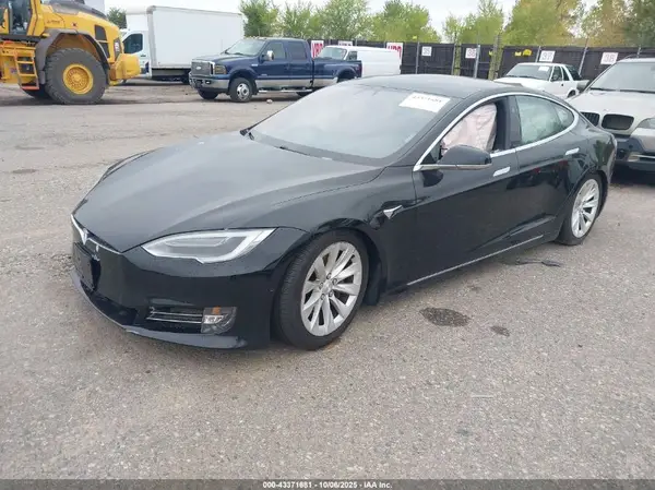 5YJSA1E20JF282133 2018 TESLA MODEL S - Image 2