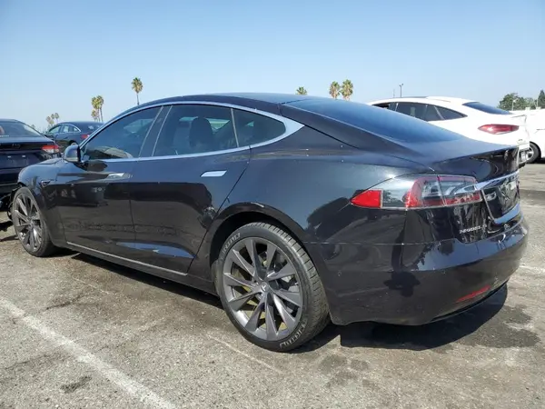 5YJSA1E20JF282679 2018 TESLA MODEL S - Image 2