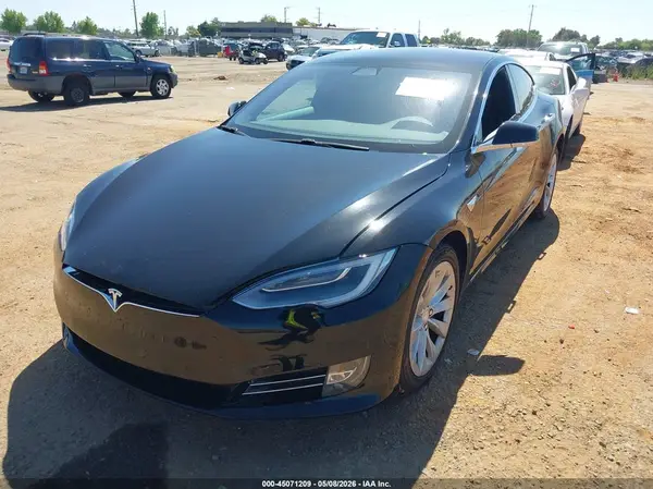 5YJSA1E20JF293701 2018 TESLA MODEL S - Image 2